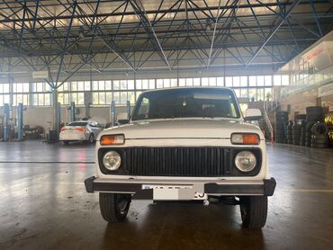 niva üçün: ВАЗ (ЛАДА) 4x4 Нива: 1.7 л | 1981 г. | 300000 км Внедорожник