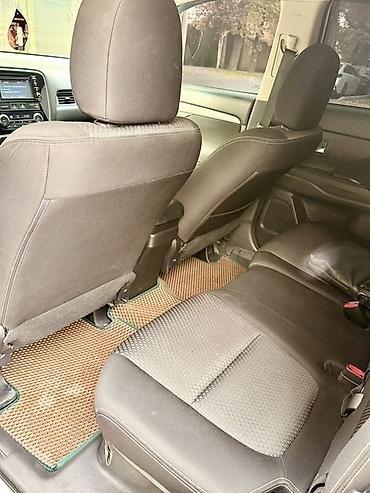 subaru levorg: Mitsubishi Outlander: 2017 г., 2.4 л, Автомат, Бензин, Кроссовер — 6