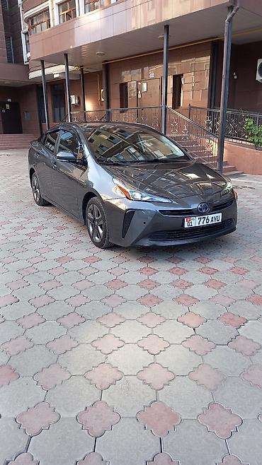 Toyota Prius: 2019 г., 1.8 л, Вариатор, Гибрид, Хетчбек lalafo.kg да — 1 Toyota Prius: 2019 г., 1.8 л, Вариатор, Гибрид, Хетчбек — 1