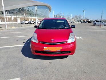 kia maşınları: Toyota Prius: 1.5 l | 2008 il Sedan