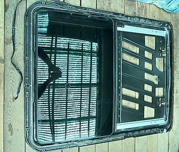 акция на тонировку: Люк в сборе для автомобиля. W220 Особенности: - Панорамное стекло с — 1