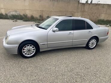 Mercedes-Benz: Mercedes-Benz E-Class: 2.8 l | 2000 il Sedan — 6