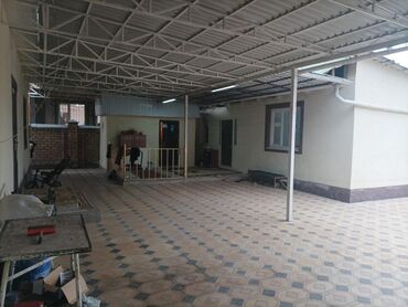 kommercheskaja nedvizhimost v bishkeke: 150 м², 4 комнаты, Старый ремонт Без мебели