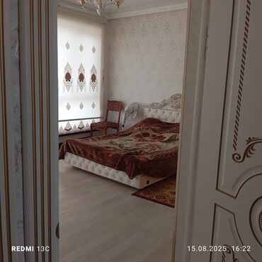 Долгосрочная аренда домов: 200 м², 6 комнат — 15