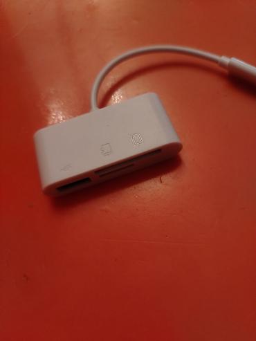 cat 5 kabel: USB-C kart oxuyucu və USB adapter - Giriş: USB‑C (şnur ilə) - — 4