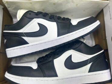 кроссовки nike air jordan: Nike air Jordan Качество: original Имеется все размеры, а также есть