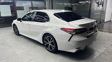 byd e1: Toyota Camry: 2017 г., 2.5 л, Автомат, Гибрид, Седан — 6