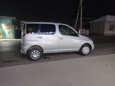 Toyota: Toyota Yaris Verso: 2001 г., 1.3 л, Механика, Бензин, Хэтчбэк — 2