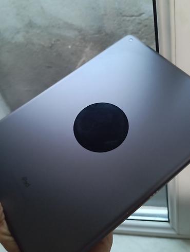 planşet ucun klaviatura: İşlənmiş Apple iPad 9 (2021), 10,2", 64 GB, Ödənişli çatdırılma — 2