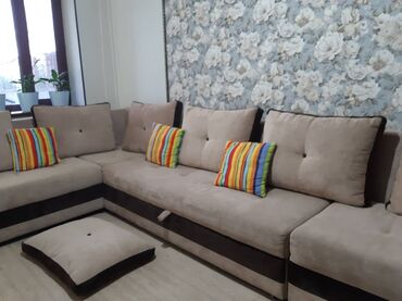 диван угловой кожаный: Угловой диван, цвет - Белый, Новый