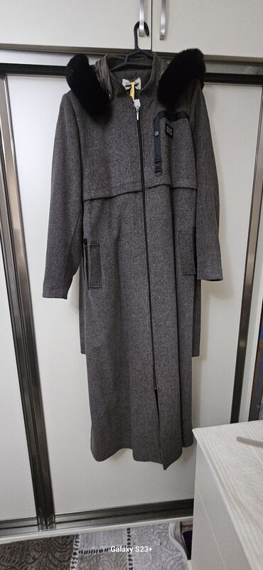 Paltolar: Kapşünlü Palto🧥 Ölçü-48 isti tüklənməyən kumaş yumşaqdı kapşünü -da lalafo.az — 6 Paltolar: Kapşünlü Palto🧥 Ölçü-48 isti tüklənməyən kumaş yumşaqdı kapşünü — 6