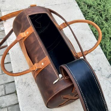 İdman çantaları: İdman çantası Təbii dəridən tamamilə əl işi olan idman çantası — 9