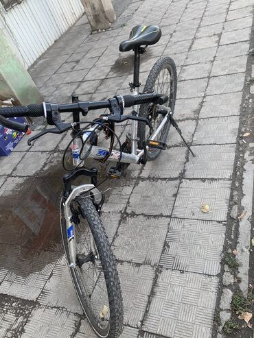 продаю bmx: Велосипед сатылат 
Колес 26
Алимин женил 
Кулюч подарка