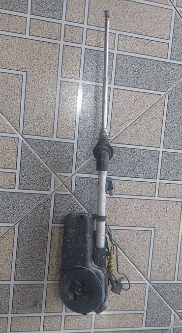 Antenalar: Yewka 124 Kuzaya Antena satilir. elektrikle bagli problemi yoxdu