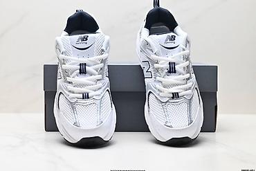 Кроссовки и спортивная обувь: 1、Информация о товаре Модели: Мужские / Женские Размеры: 36-45 at lalafo.kg — 8 Кроссовки и спортивная обувь: 1、Информация о товаре Модели: Мужские / Женские Размеры: 36-45 — 8