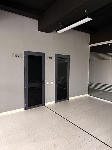 Аренда офисов: Аренда офисов, 50 м², В торговом центре, 1 линия — 9