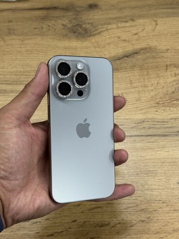 айфон 15 про ош: IPhone 15 Pro, Колдонулган, 256 ГБ, Natural Titanium, Коргоочу айнек, Каптама, 89 %
