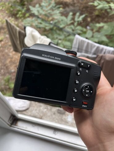 электронная фоторамка: Фотокамера Kodak EasyShare Z5010 с 21-кратным зумом. Эта модель