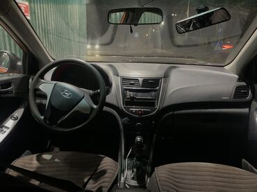 Hyundai: Hyundai Solaris: 2015 г., 1.6 л, Автомат, Бензин, Седан — 10