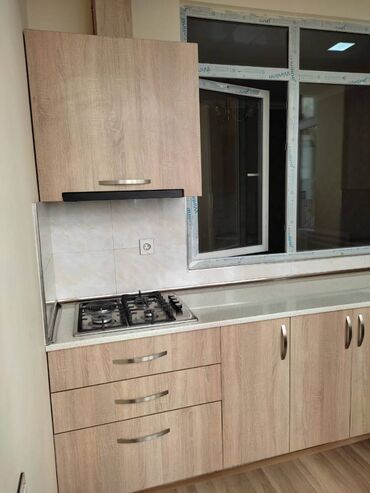 Uzunmüddətli kirayə mənzillər: 20 yanvar metrosuna yaxın 17 mertebeli binanın 8-ci mərtəbəsində — 11