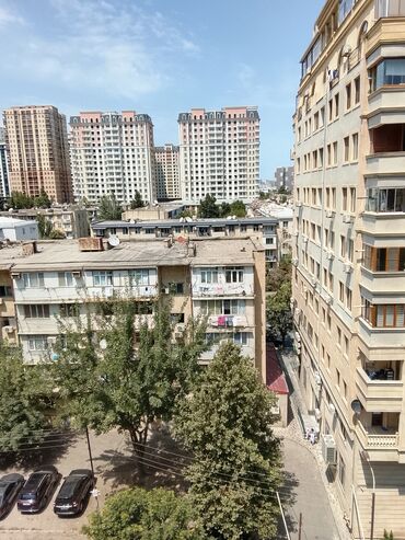 Mənzil alıram: Bakı, 3 otaqlı, Köhnə tikili, 90 kv. m