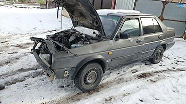 Транспорт: Volkswagen Jetta: 1990 г., 1.8 л, Механика, Бензин, Седан — 1