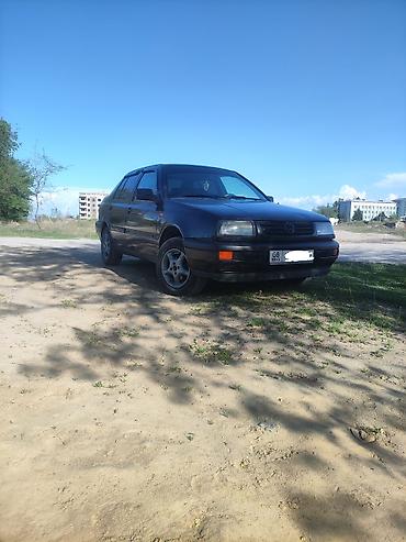 Унаа сатуу: Volkswagen Vento: 1992 г., 1.8 л, Кол менен иштөөчү, Бензин, Седан — 1