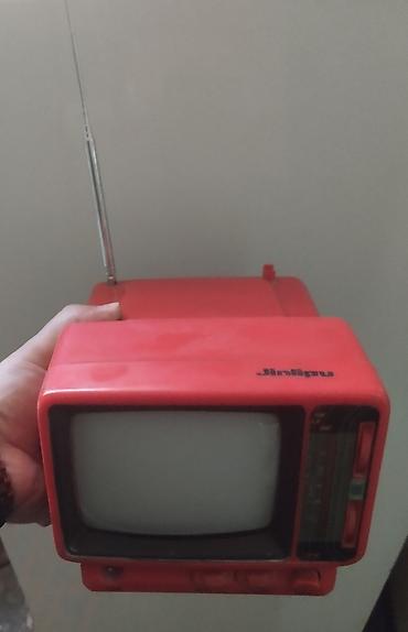 mini piyano: Vintage kolleksiya dəsti - Portativ mini TV: Qırmızı korpuslu — 1