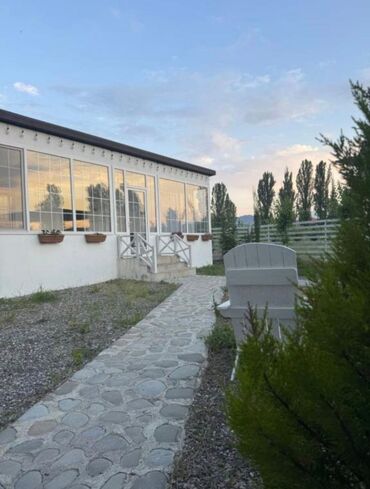 Bağ evlərinin kirayəsi: Şüşəbəndli bağ evi – istirahət və tədbirlər üçün rahat məkan - Geniş — 26