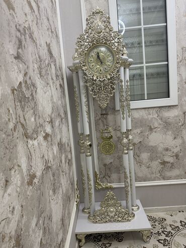 ağ lay: Напольные часы, Механические, С маятником