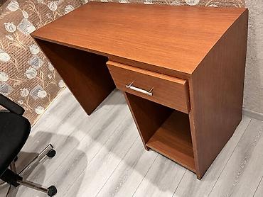 Masalar: Kompakt iş/stolüstü masa - Material: taxta/LDSP tipli örtüklü, tünd — 1