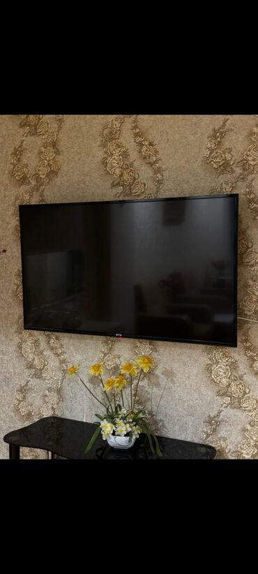 plazma televizorlarin qiymeti: 120ekran smart tv tecili kocle elaqedar satilir. Qiymet 350azn. Unvan