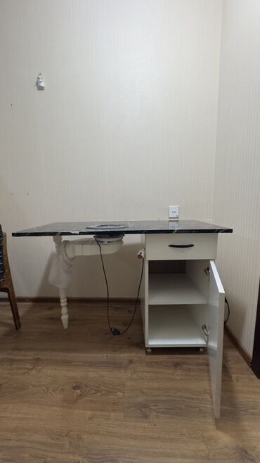стол компьютерный складной трансформер: Düz masa, Siyirməli, Polkalı, Teksturalı laminat