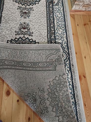 Döşəmə: Uzun dəhliz xalçası və kvadrat xalça dəsti - Rəng palitrası: açıq boz — 2
