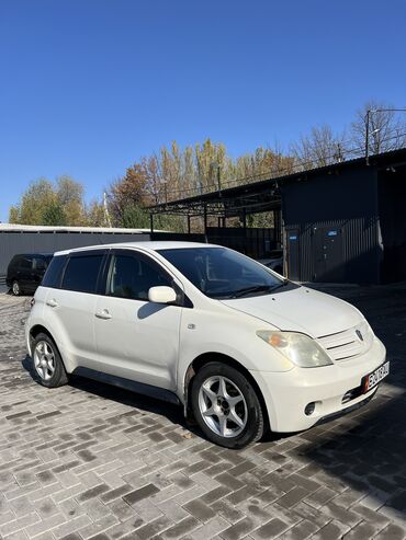 расрочка машина бишкек: Toyota ist: 2002 г., 1.3 л, Автомат, Бензин, Хетчбек