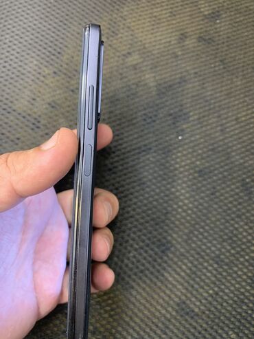 телефон fly bl9012: Redmi Note 11, 128 ГБ, цвет - Черный, Гарантия, Битый, Кнопочный