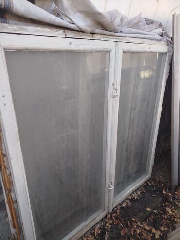 пластик айнек бу: Деревянные 3 окна,размер 145*145 (двойное остекление ).за одно 1000