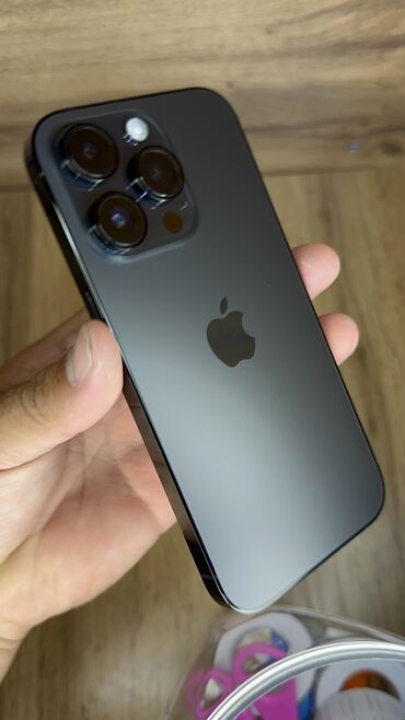 Apple iPhone: IPhone 14 Pro, Б/у, 256 ГБ, Защитное стекло, Чехол, 92 %
