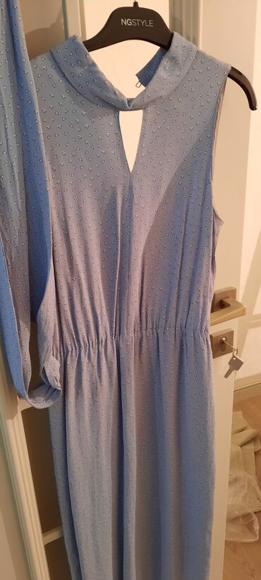 Ziyafət donları: Hamsı brend mallardı.Baha alınıb.hərəsi 1-2dəfə geyinilib — 25