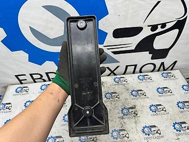 обшивки 124: Крышка блока предохранителей Volvo FH12 fh12.380 D12 380 2003 — 6