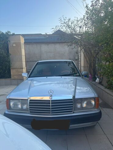 Mercedes-Benz: Mercedes-Benz 190: 2 l | 1991 il Sedan