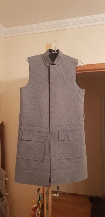 Istifade edilmeyib. Materiyalı qalındır. 38 ölçüdür