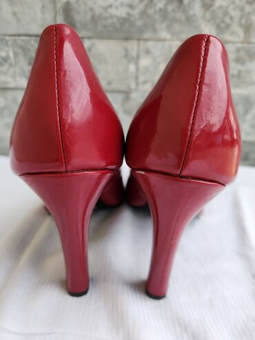 Salonke: Salonke, 38 — 6