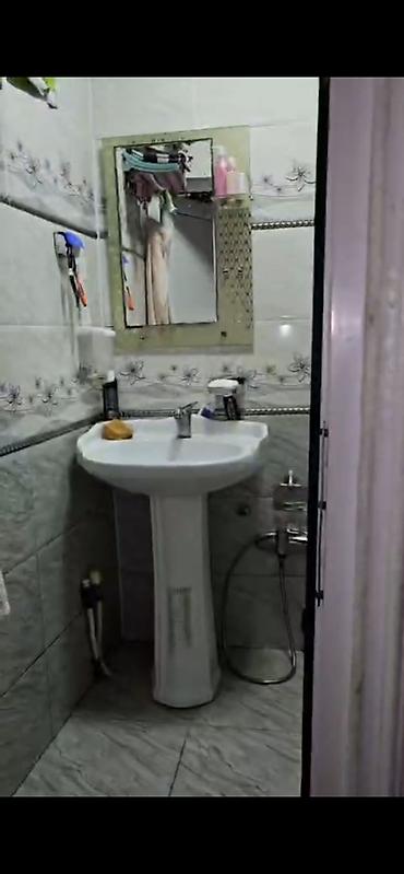 evd: 2 sotda geniş 2 mərtəbə 5 otaqlı həyət evi. 2 ci mərtəbəsində və — 5