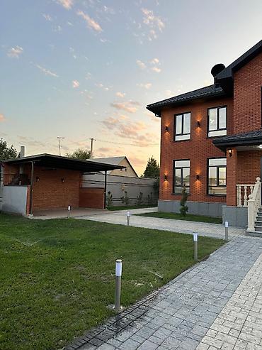 Продажа коттеджей и домов: 🏡 Продаётся стильный 2-этажный дом с подвалом в элитном районе — 20