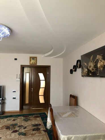 Uzunmüddətli kirayə mənzillər: Sulutəpədə çicək qəsəbəsində 5 mertebeli binanın 3-cü mərtəbəsində — 16