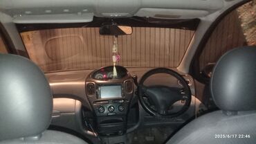 срочно срочно продаю машина: Toyota Funcargo: 2000 г., 1.3 л, Автомат, Бензин, Фургон