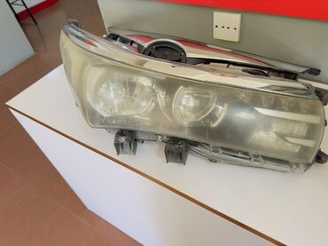 Faralar: Sağ, Yaxın və uzaq vuran işıqlar Toyota, 2015 il, Orijinal, Yaponiya, İşlənmiş
