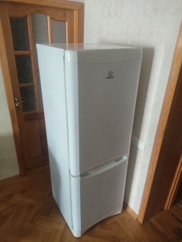 купить недорого холодильник б у: Б/у Холодильник Indesit, No frost, Двухкамерный, цвет - Белый