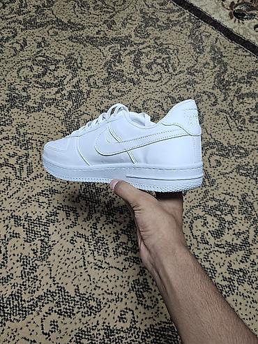 берсы американский: Мужские кроссовки, 47, Nike, Новый, цвет - Белый, Платная доставка — 1
